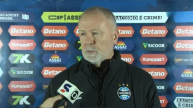 Mano elogia Felipão no Grêmio e quer 30% do elenco formado por jovens da base Mano Menezes pelo Grêmio