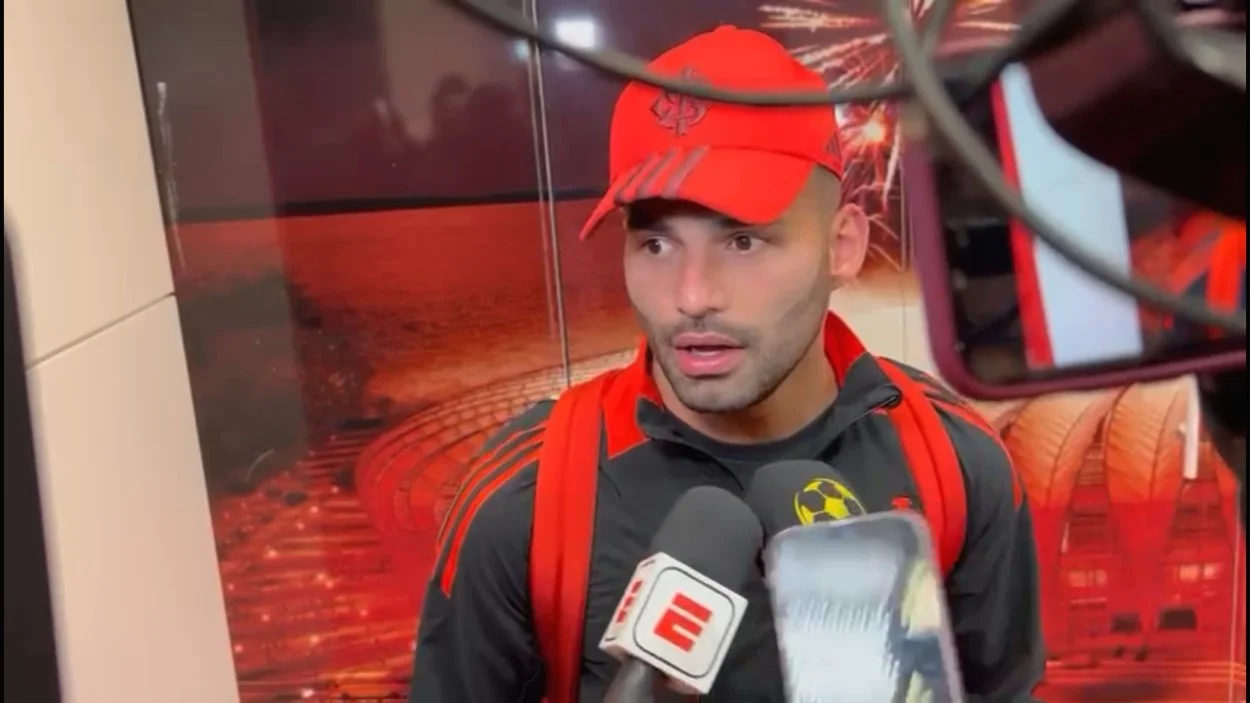 Thiago Maia e Rochet não jogam a toalha no Inter: 