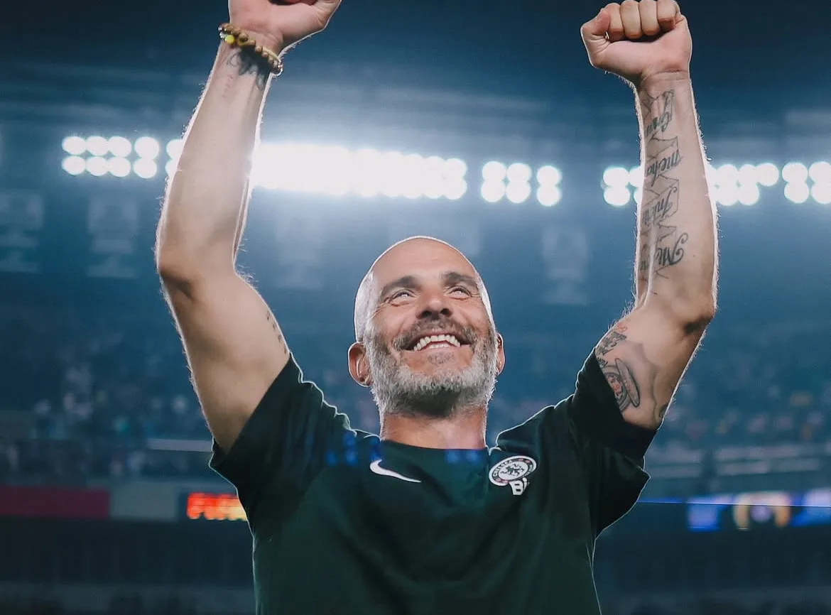 Técnico do Chelsea revela estar assistindo jogos do Grêmio e faz elogios a Renato Enzo Maresca comanda o Chelsea e cita o Grêmio antes de pegar o Fluminense