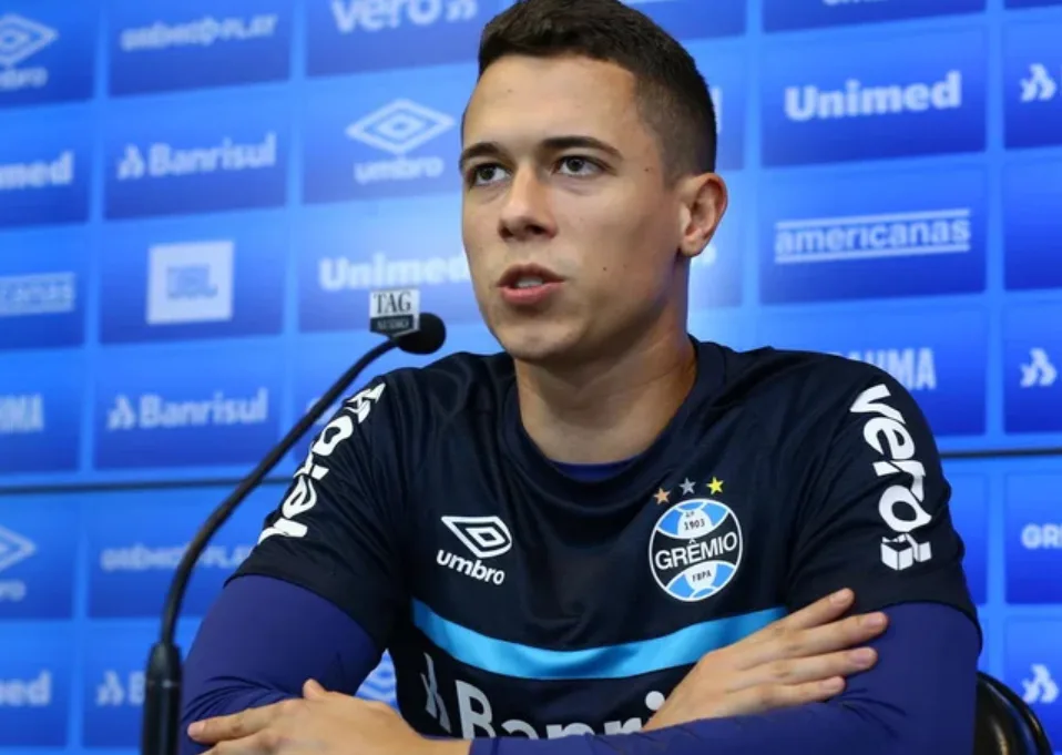 Ex-Grêmio, Brenno vive drama com nova lesão no Fortaleza; Vojvoda é demitido do clube Ex-Grêmio, Brenno vive drama com nova lesão no Fortaleza; Vojvoda é demitido do clube Goleiro Brenno trocou recentemente o Grêmio pelo Fortaleza, mas vem vivendo uma temporada delicada no novo clube.