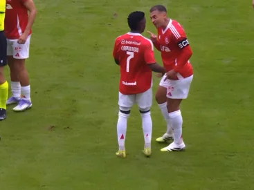 Vídeo mostra bronca de Alan Patrick após falta de Carbonero em jogador do Ceará Carbonero e Alan Patrick