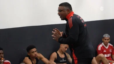 Santos x Inter: o alerta de Roger Machado que antecipou riscos na Vila Belmiro Roger Machado no vestiário do Inter após vitória contra o Santos por 2x1.