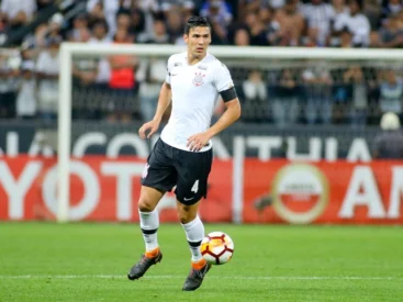 Balbueno mira Grêmio