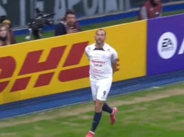 Grêmio leva gol de Barcos, cai na Sul-Americana e terá só o Brasileirão pela frente Barcos fez gol no Grêmio