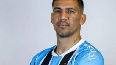 Balbuena se manifesta pela primeira vez no Grêmio e ganha recado de Bitello Balbuena chega para comandar a defesa do Grêmio