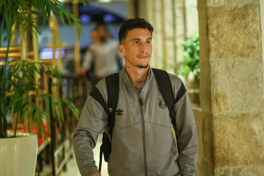 Com novidades na escalação, Grêmio divulga imagens da chegada ao Peru Grêmio já está no Peru para a importante partida diante do Alianza Lima pela ida dos playoffs da Copa Sul-Americana.