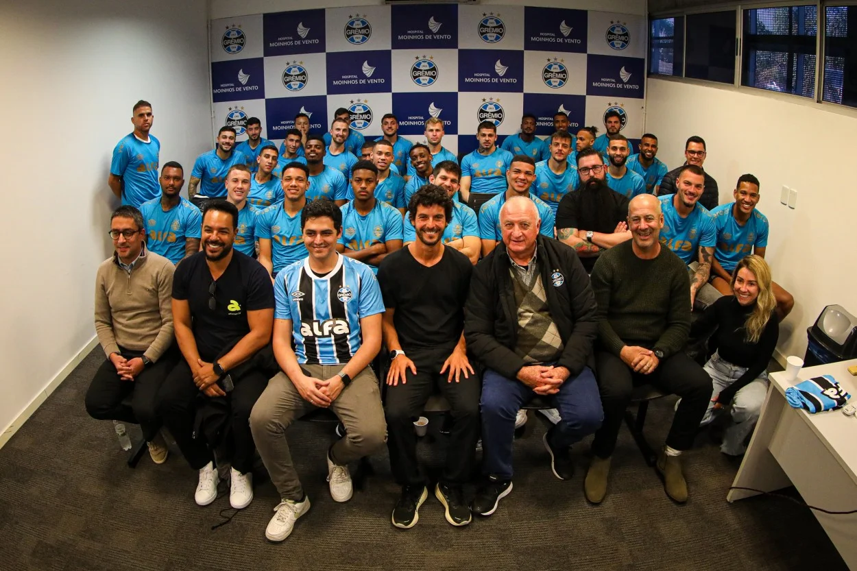 Elenco do Grêmio participa de palestra contra manipulação de apostas esportivas Grêmio palestra Alfa