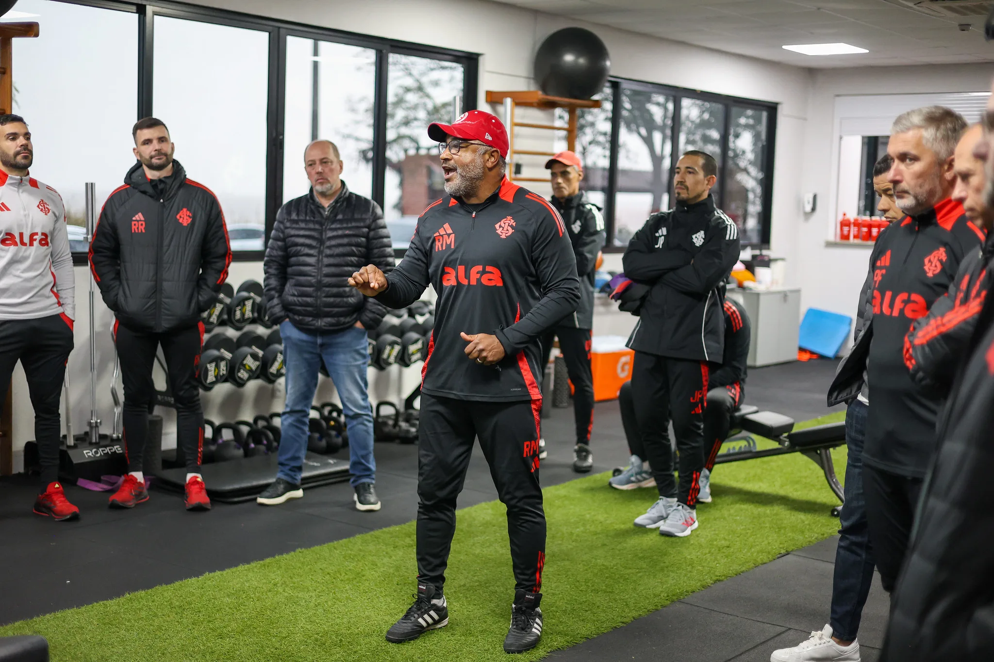 Inter define goleiro titular para pegar o Vitória e para a sequência da temporada Roger define goleiro titular do Inter
