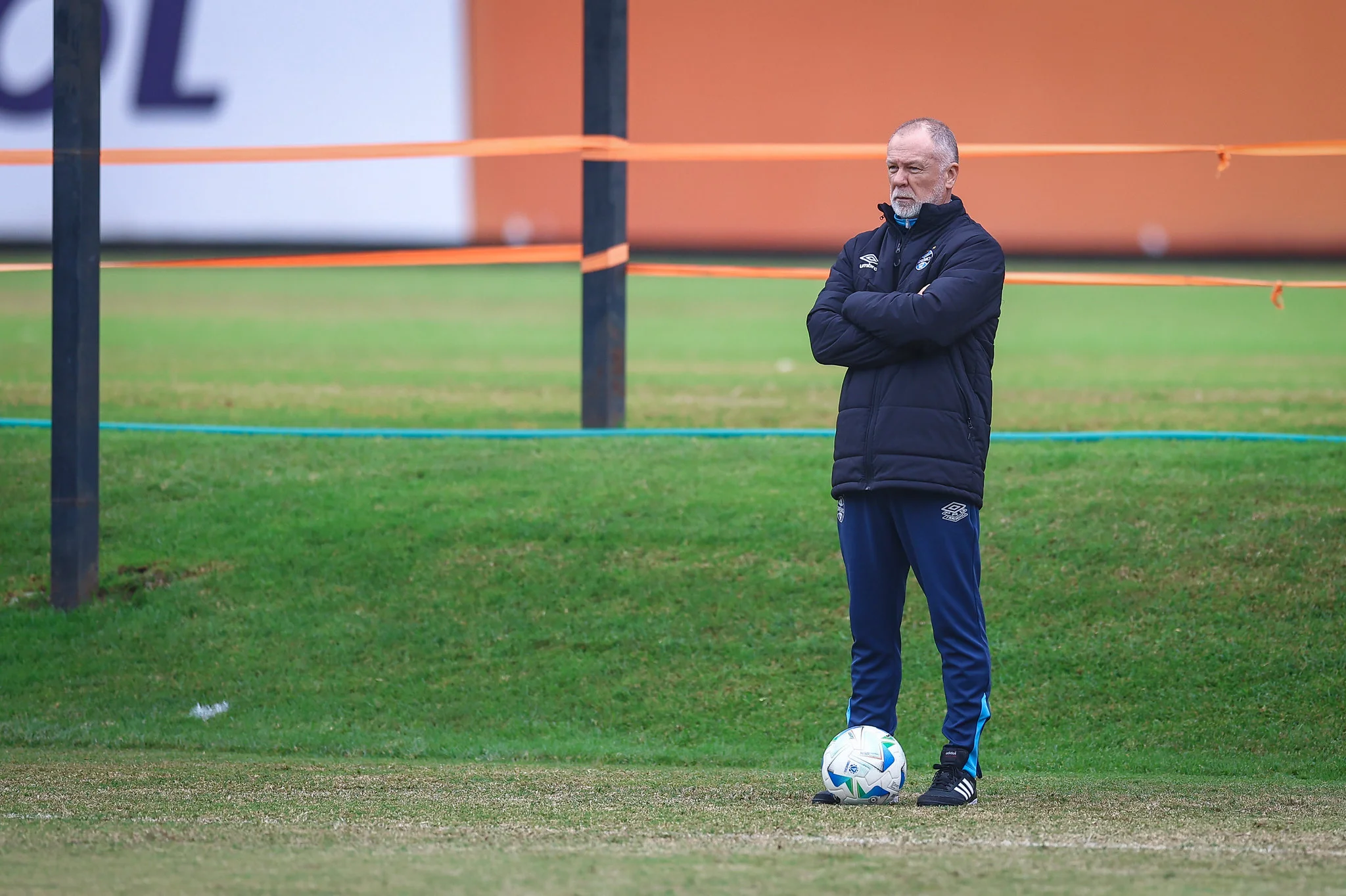 Grêmio fica muito perto de anunciar o segundo reforço da era Mano, diz repórter Mano perto de receber reforço no Grêmio