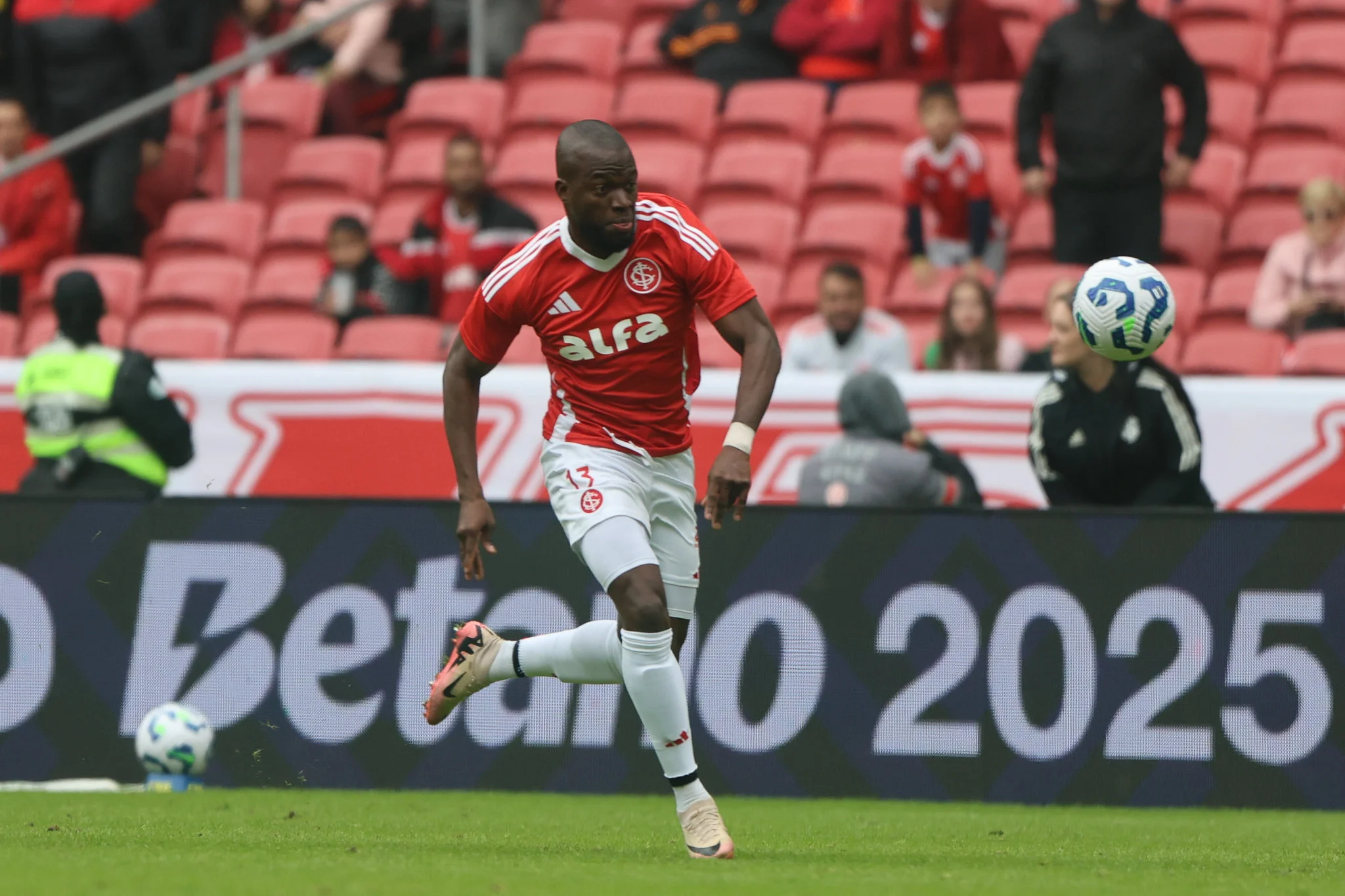 Enner Valencia vaiado no Inter