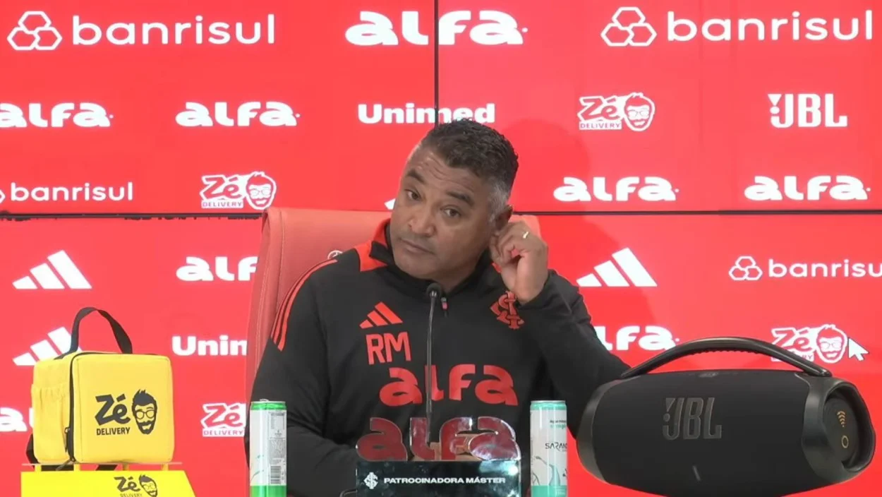 Roger Machado concede entrevista na Zona Mista, após derrota do Inter para o Fluminense por 2x1 no Beira-Rio.