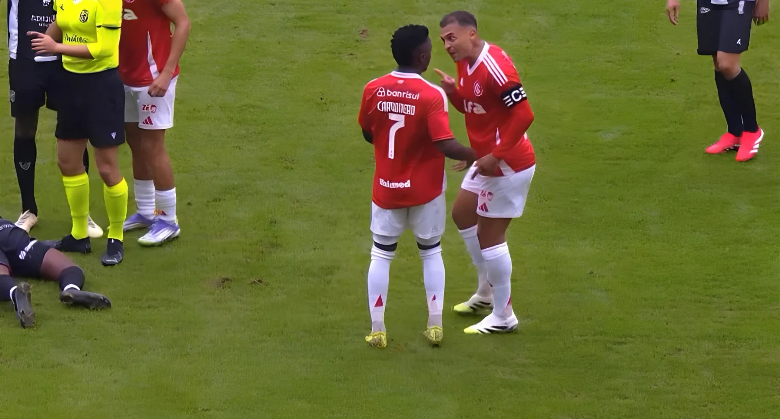 Carbonero e Alan Patrick