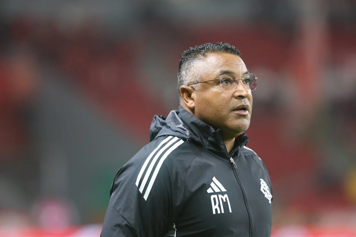 Roger Machado garante motivação para seguir no Inter: "Me sinto prestigiado" Roger Machado pelo Inter