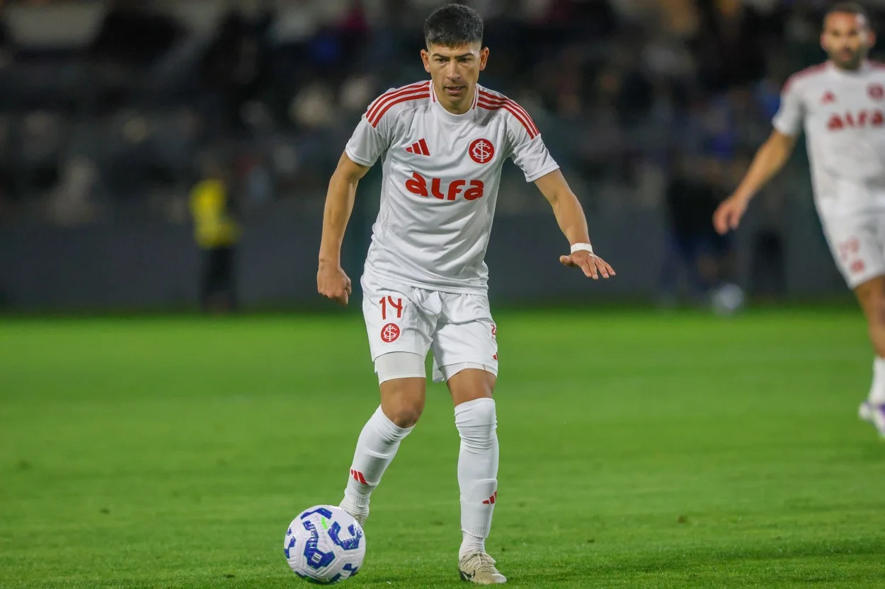 Alan Rodríguez avalia início pelo Inter e projeta duelo com Flamengo: "Grande equipe" Alan Rodríguez pelo Inter