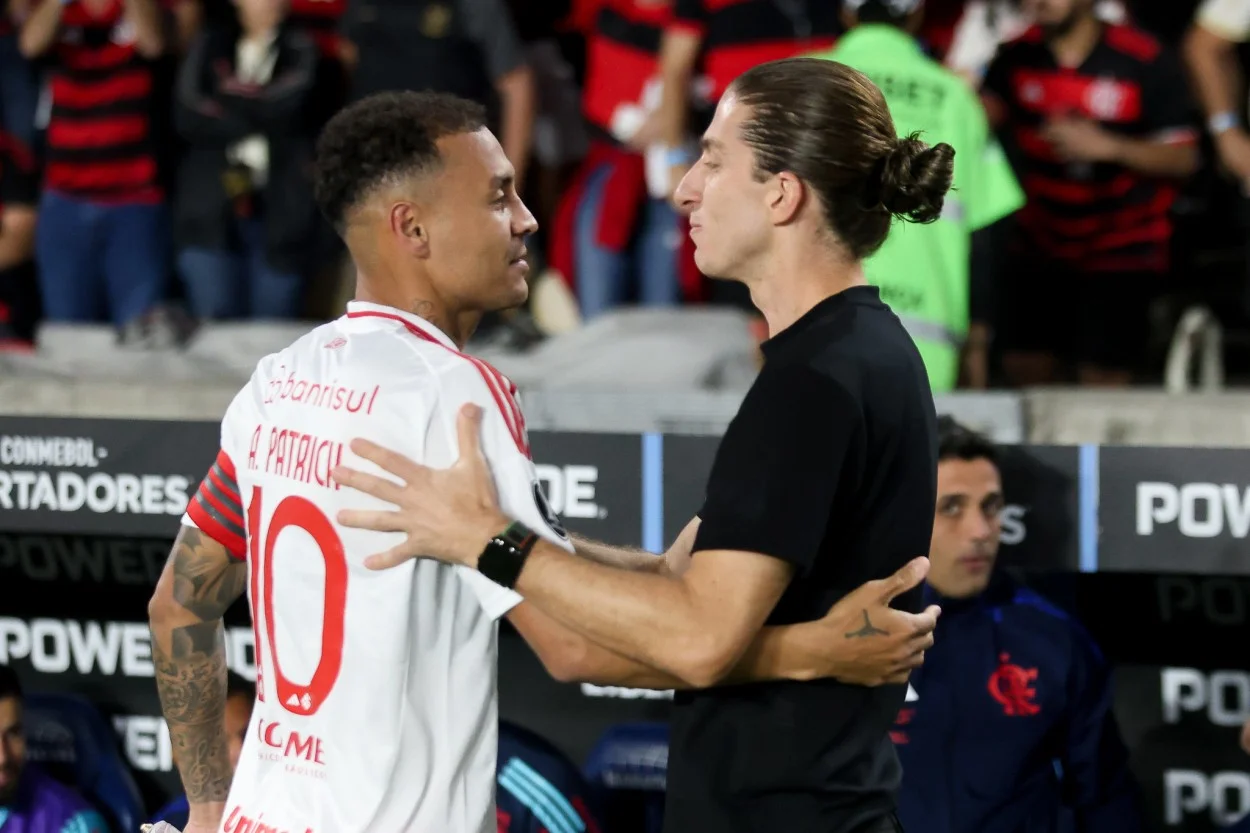 Inter joga contra o Flamengo buscando vaga nas quartas da Libertadores - Alan Patrick jogador do Inter e Filipe Luís, treinador do Flamengo