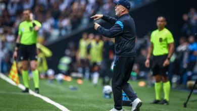 Mano Menezes admite "reunião especial" com o elenco do Grêmio antes da vitória Mano Menezes pelo Grêmio