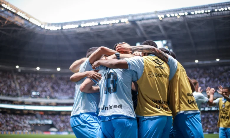 Grêmio se manifesta sobre "caso Pix das Estrelas" e confirma negociação com um atleta Grêmio venceu o Atlético-MG