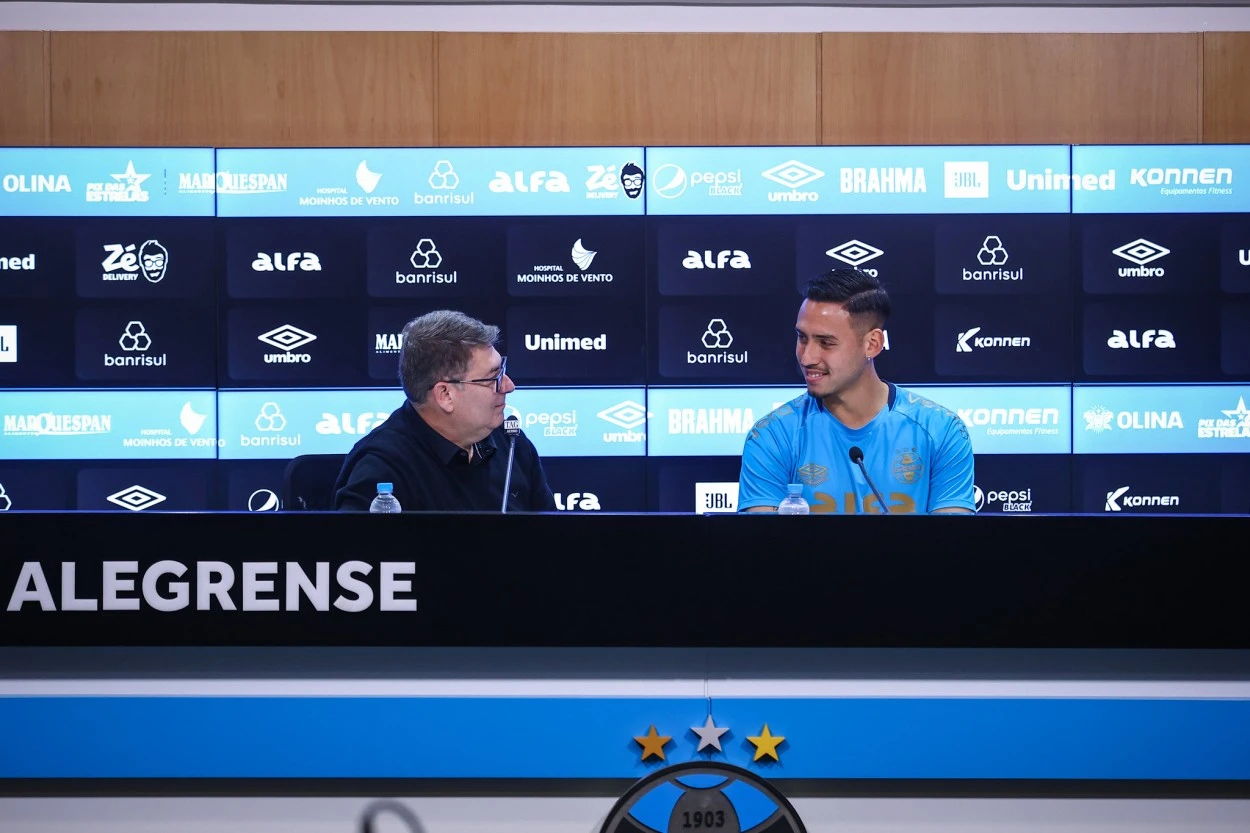 Grêmio encaminha saída de outro jogador de meio após fechar com Noriega e Arthur Grêmio buscou reforços