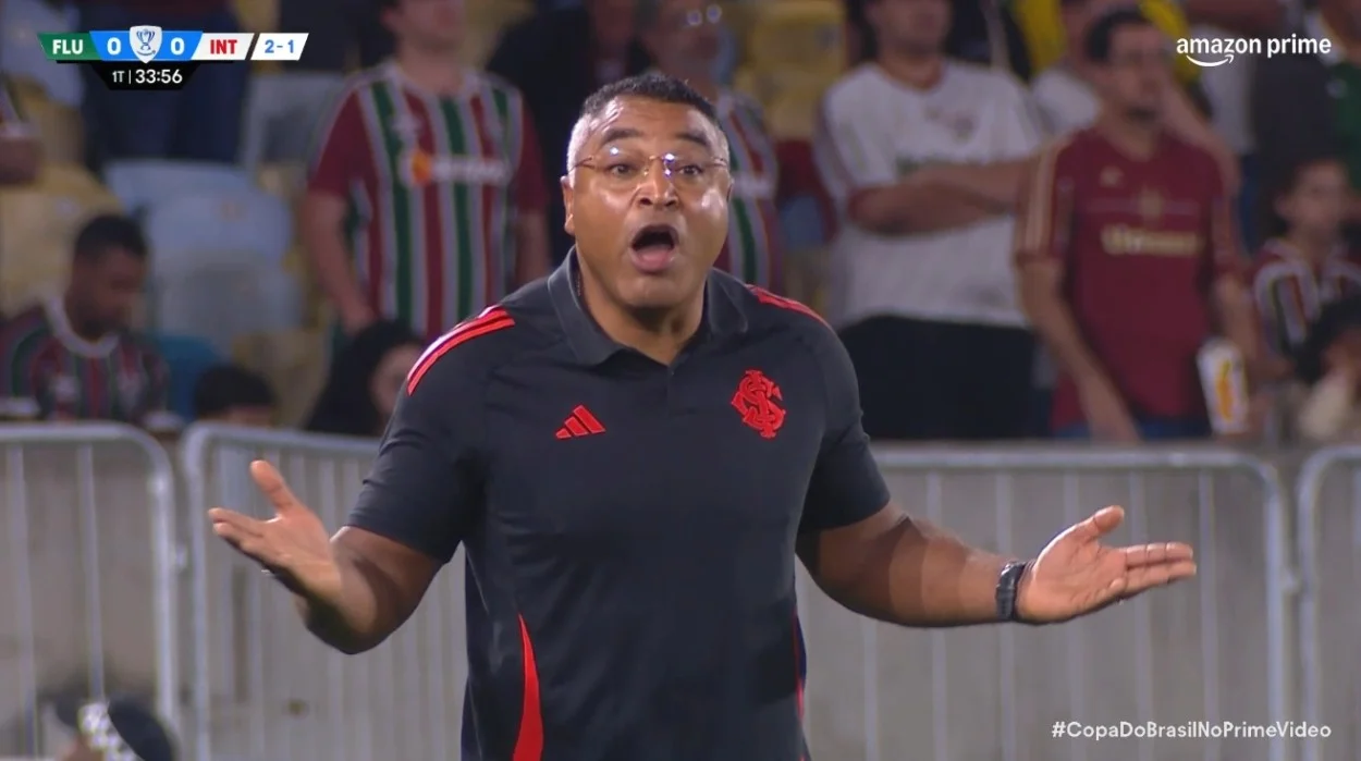 Roger evita culpar Ronaldo por queda do Inter e mantém confiança no trabalho: "Vamos nos unir" Roger Machado pelo Inter