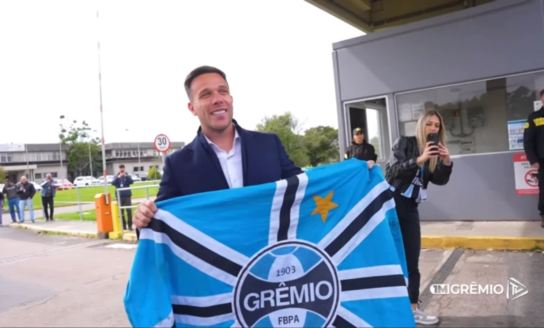 Arthur pelo Grêmio