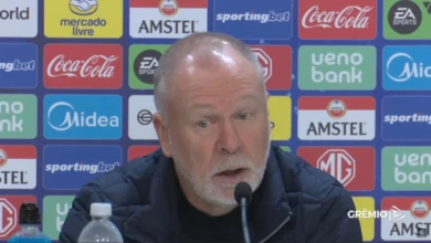 Entenda os motivos de Mano Menezes para não dar chance a Gabriel Mec no Grêmio Mano Menezes pelo Grêmio
