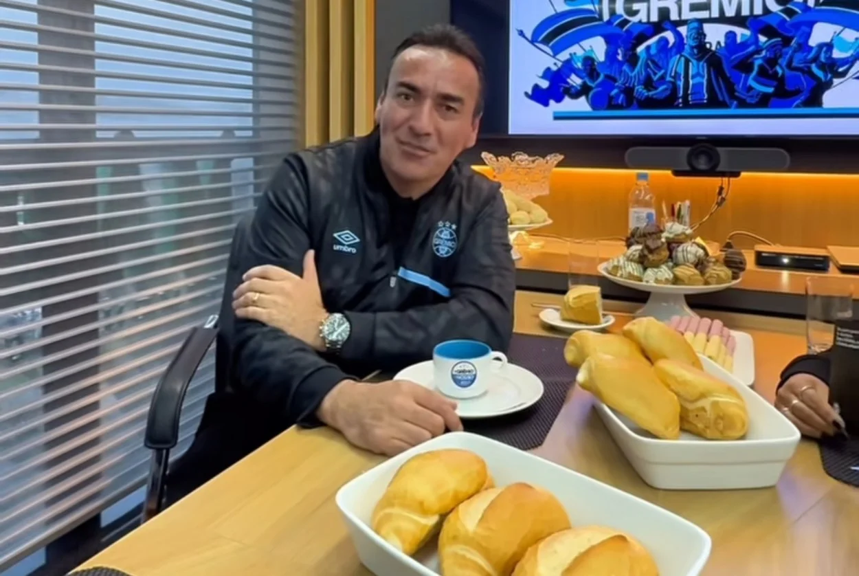 Marcelo Marques recebe "visita especial" e garante mais um sócio para o Grêmio Marcelo Marques pelo Grêmio