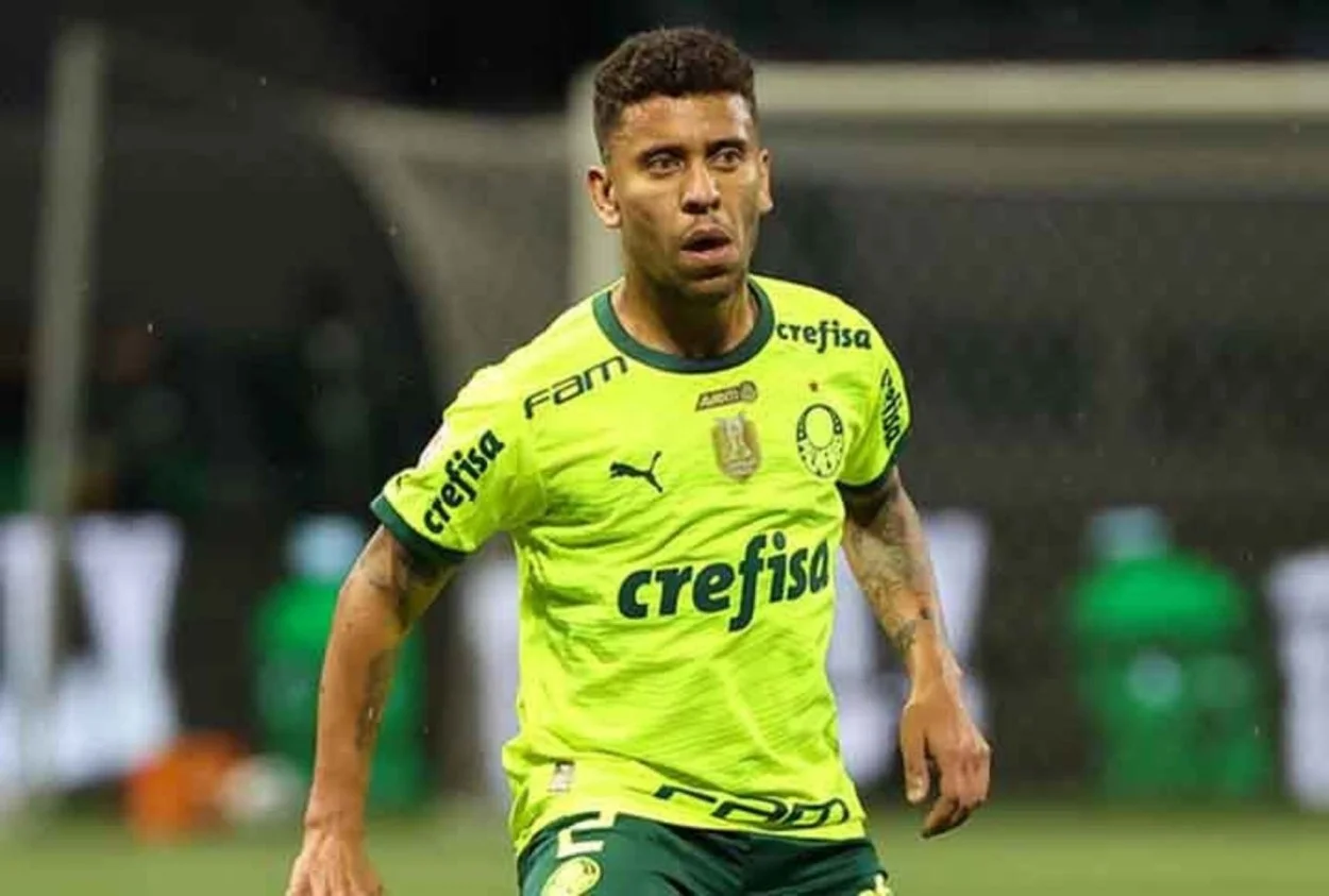 Sobre o interesse do Grêmio em Marcos Rocha e a situação do lateral no Palmeiras Marcos Rocha alvo do Grêmio