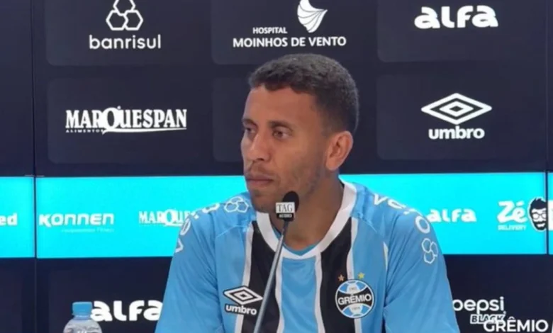 Marcos Rocha pelo Grêmio