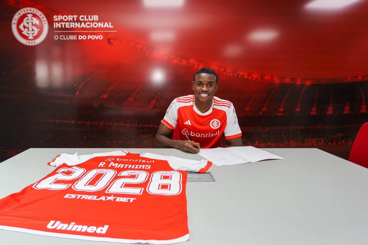 Manchester United envia olheiro para observar Ricardo Mathias no Inter Ricardo Mathias renovou com o Inter até 2028