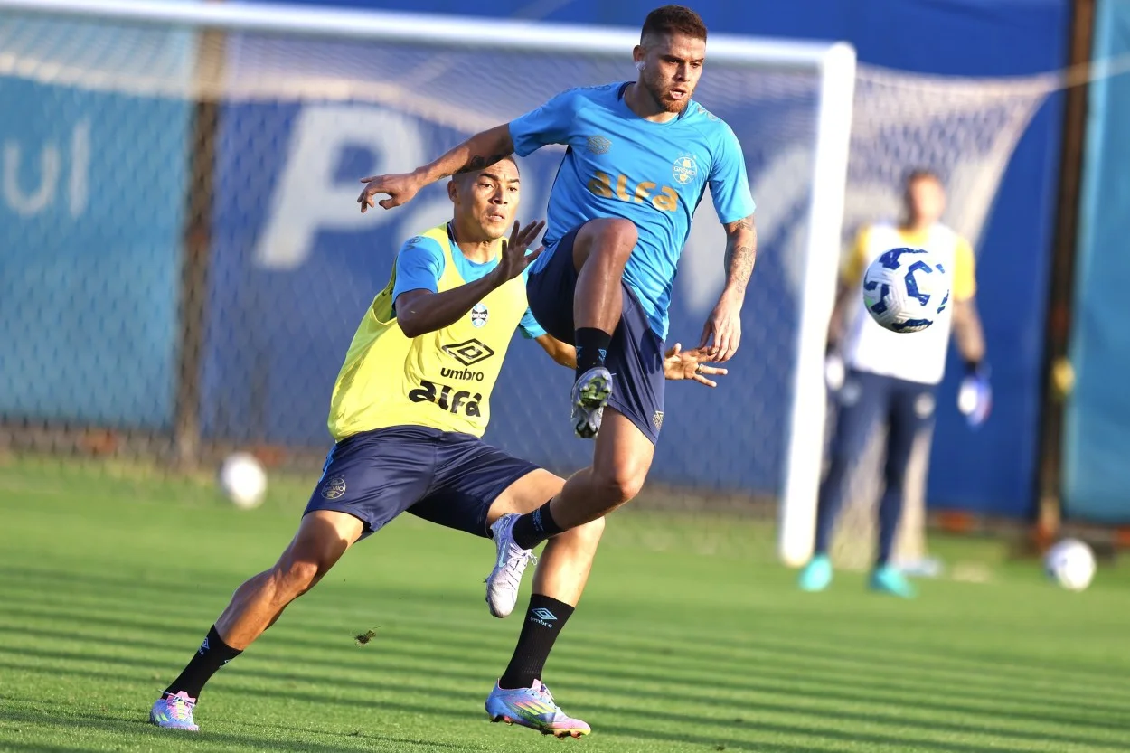 Grêmio terá Cuéllar de titular