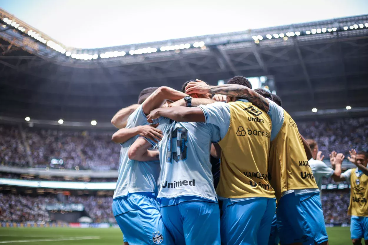 Grêmio se manifesta sobre "caso Pix das Estrelas" e confirma negociação com um atleta Grêmio venceu o Atlético-MG