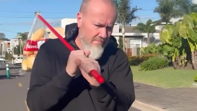 Fabiano Baldasso, provocando torcedores do Grêmio após desistencia de Marcelo Marques, dono da Marquespan, como candidato a presidente do Grêmio