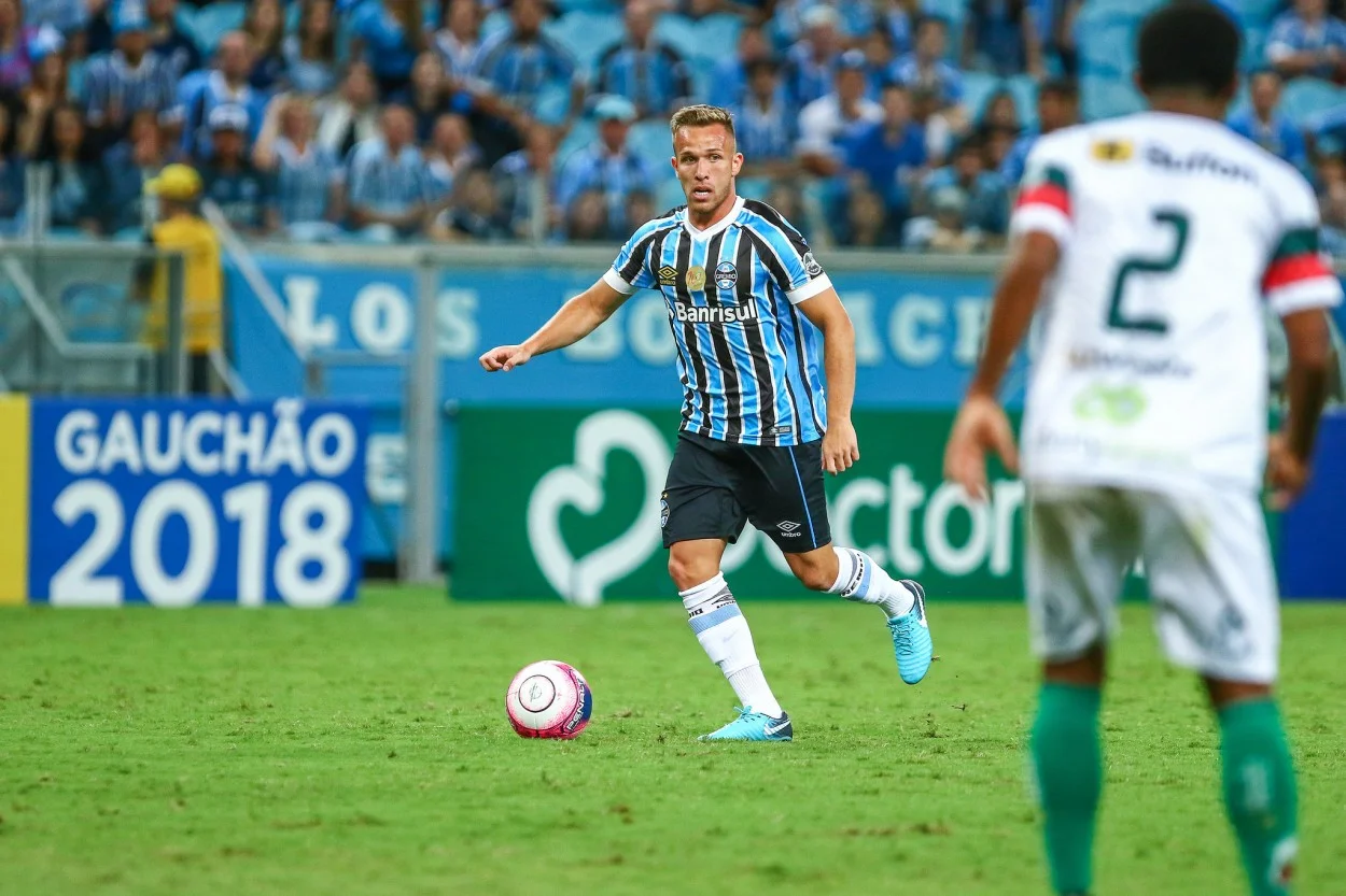 Arthur retorna ao Grêmio
