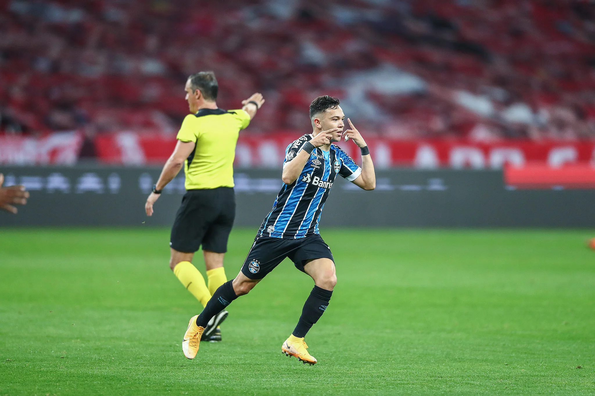 Grêmio celebra "aniversário" da vitória no Gre-Nal pela Libertadores: "Noite mágica" Grêmio