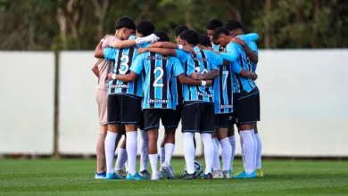 Shakhtar Donetsk faz proposta milionária por joia da base do Grêmio RS - ESPORTES/U17: BRASILEIRÃO - Lance da partida Grêmio x Bahia, no CFT Presidente Hélio Dourado, em Eldorado do Sul, na data de 28/07/2025, válida pelo Brasileirão Sub-17. FOTO: ANGELO PIERETTI/GRÊMIO FBPA