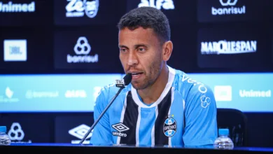 Ausente diante do Mirassol, Marcos Rocha já é visto como trunfo do Grêmio no Gre-Nal Marcos Rocha, em coletiva no Grêmio