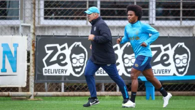 Willian treina pelo Grêmio
