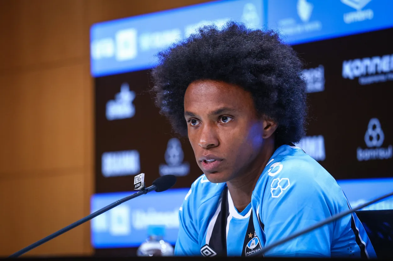 Willian se manifesta na web após apresentação no Grêmio e ganha recado até de ex-Inter Willian do Grêmio