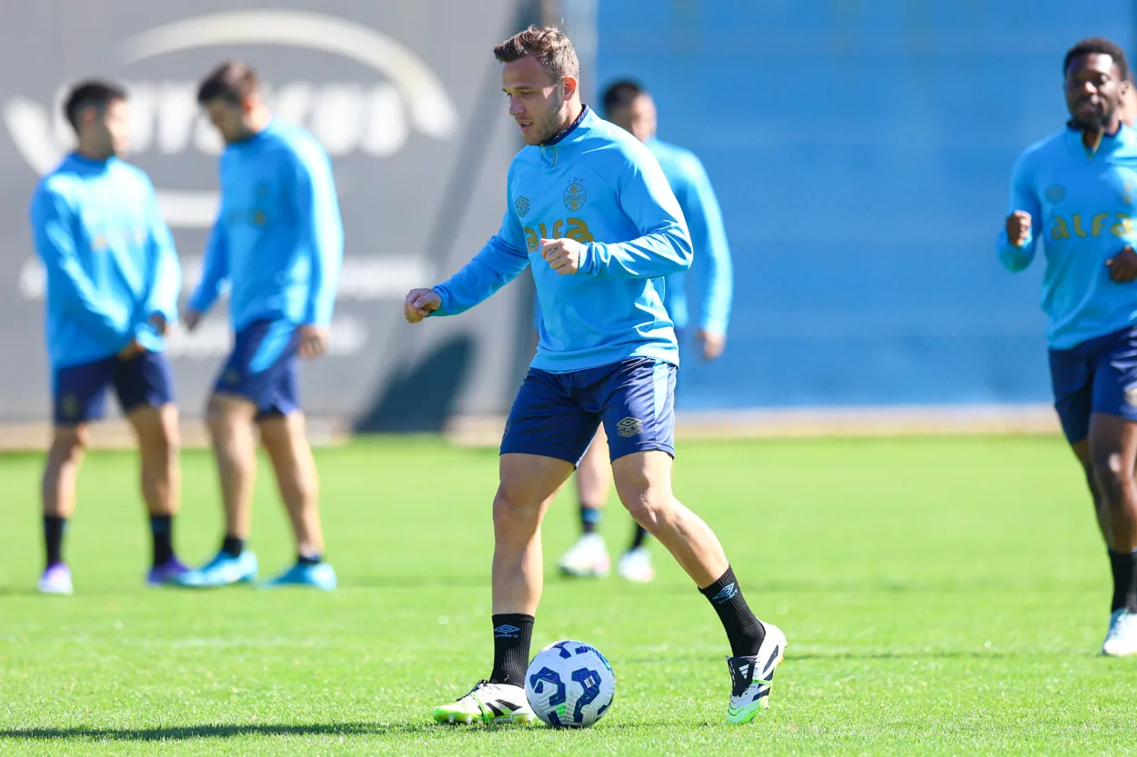Arthur vai reestrear no Grêmio