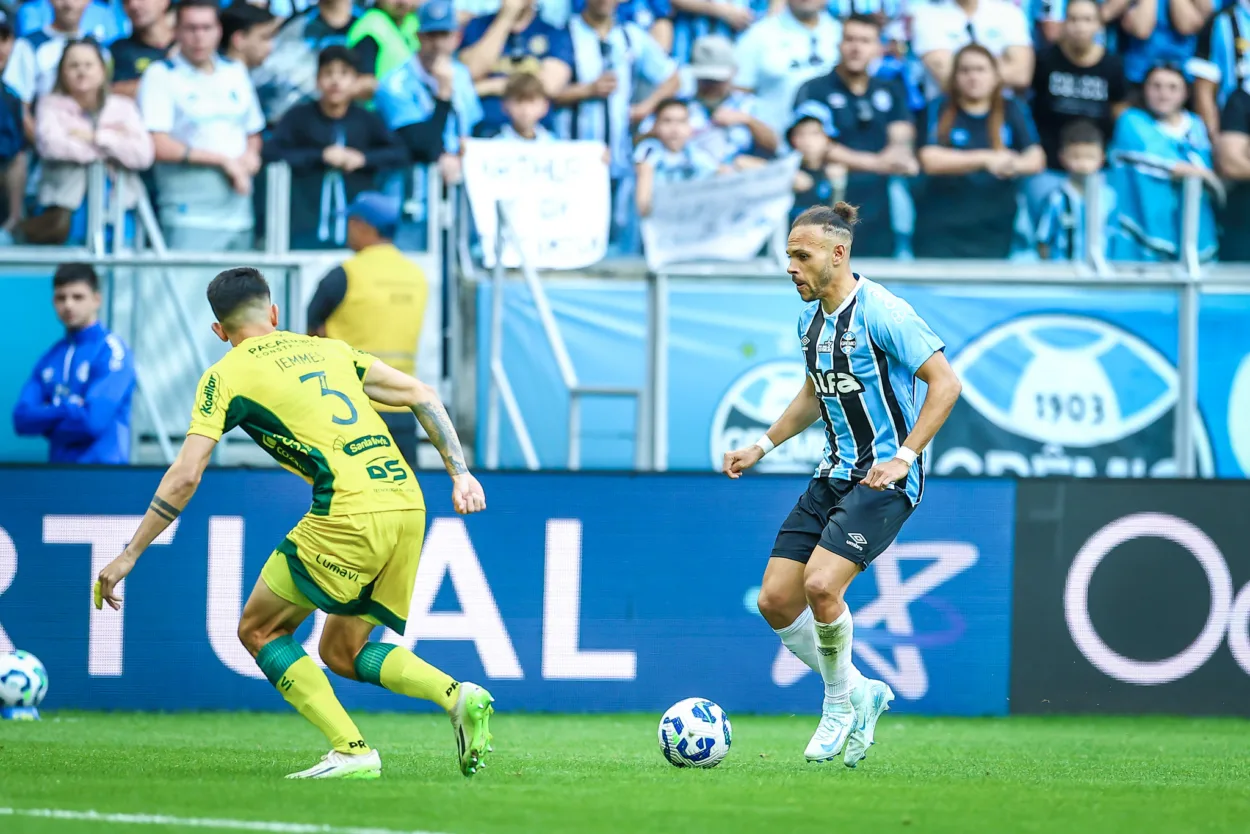 Braithwaite pelo Grêmio