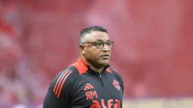 Derrota para o Grêmio derruba Roger Machado e abre corrida por novo técnico no Inter; veja nomes Roger Machado, treinador do Inter, contra o Grêmio.