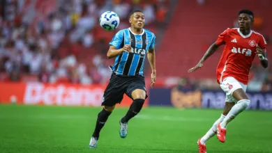 Carlos Vinícius pelo Grêmio