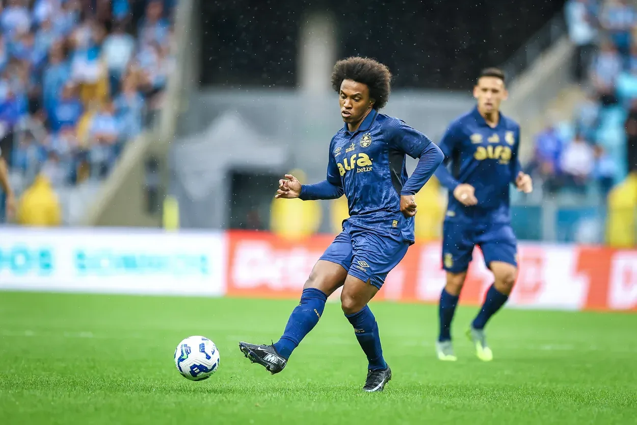Willian sentiu dores no Grêmio