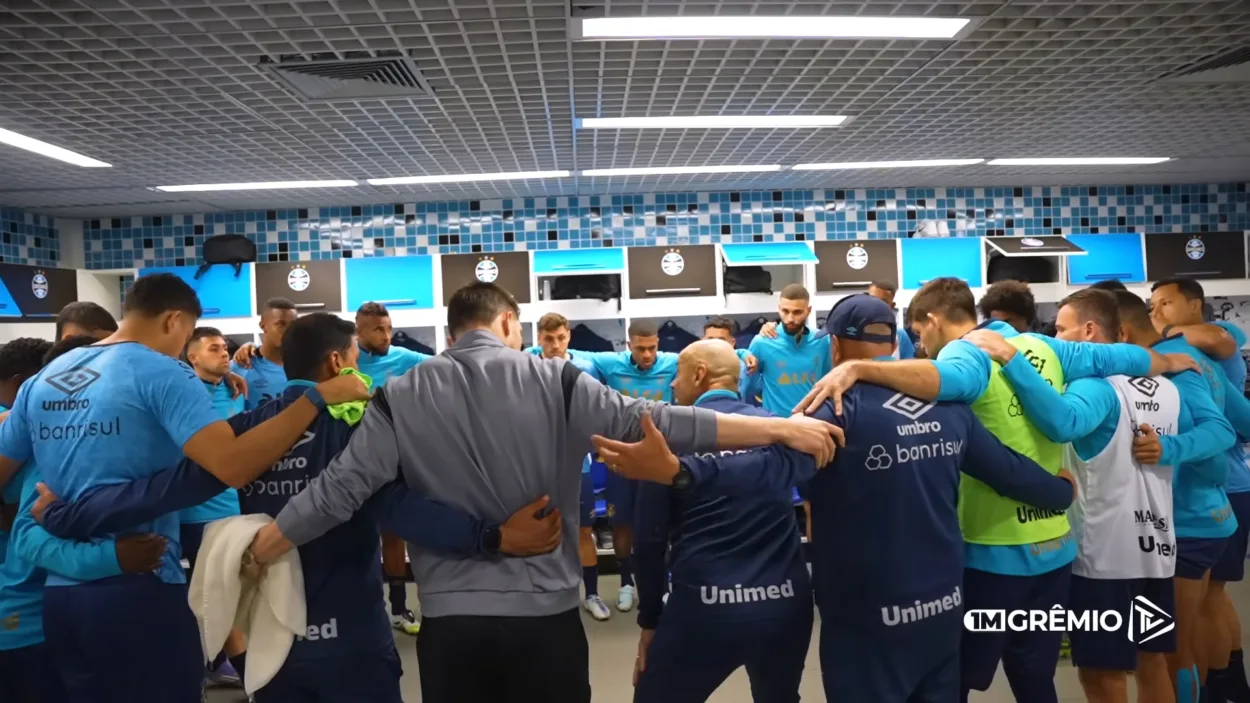 Olivera e Volpi são desfalques no Grêmio; veja provável time e onde assistir contra o Santos Grêmio visita o Santos