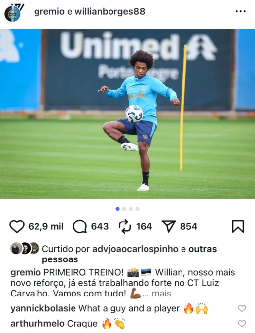Arthur dá assistência para Edenilson no Grêmio e resume Willian com uma palavra