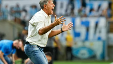 Grêmio publica mensagem de parabéns para Renato Portaluppi: “Fez história” RS - ESPORTE/FUTEBOL - Renato Portaluppi, técnico do Grêmio, durante partida contra o Novo Hamburgo, válida pela sexta rodada do Campeonato Gaúcho 2024. FOTO: Roberto Vinicius/AGAFOTO/Zona Mista