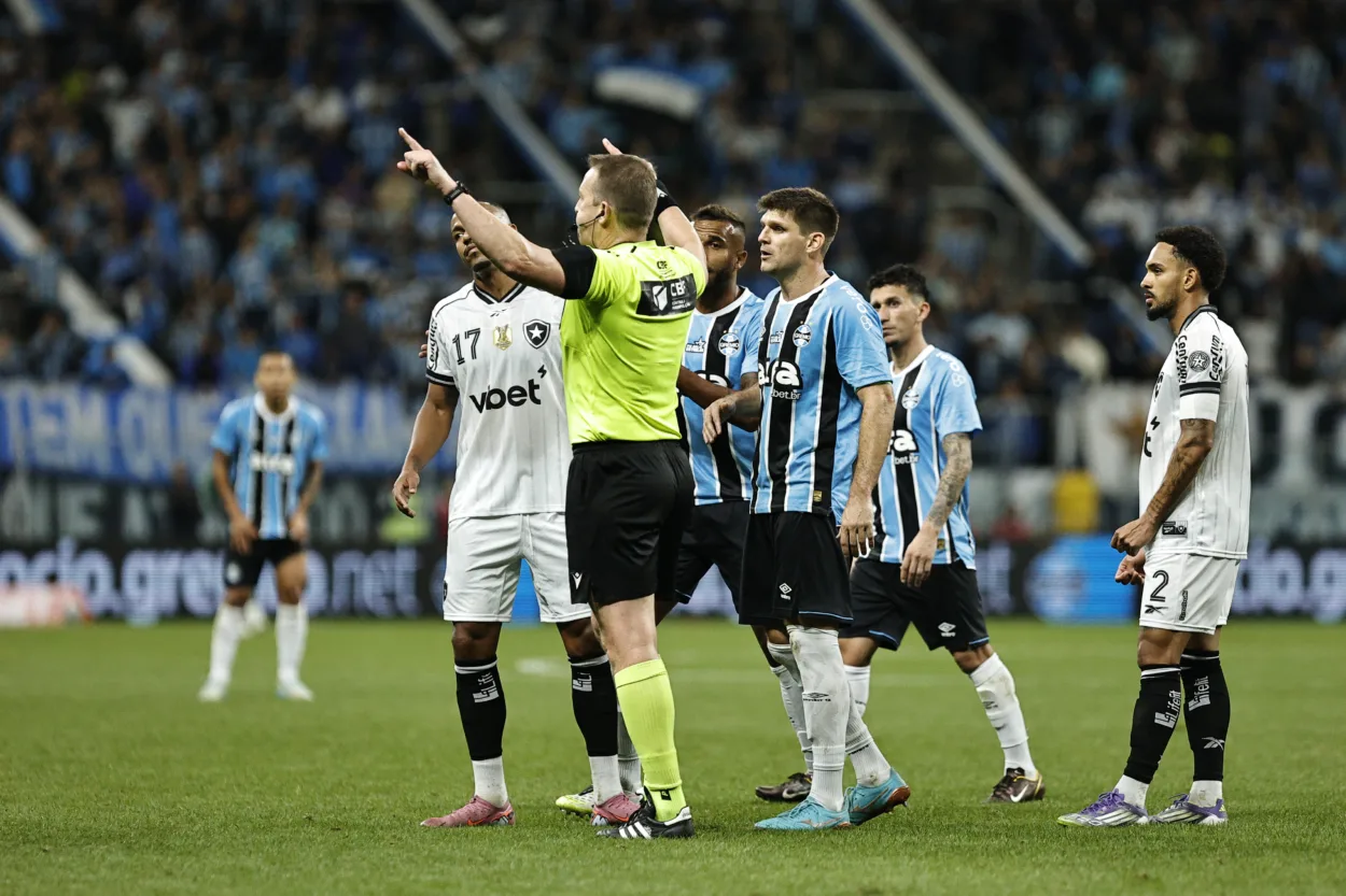 Grêmio teve pênalti