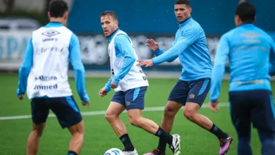 Arthur no meio e dois centroavantes: o que esperar do Grêmio contra o Mirassol Arthur pelo Grêmio