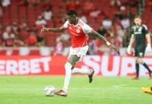 Ramón Díaz aguarda volta de Vitão e adia definição do esquema tático do Inter Vitão pelo Inter