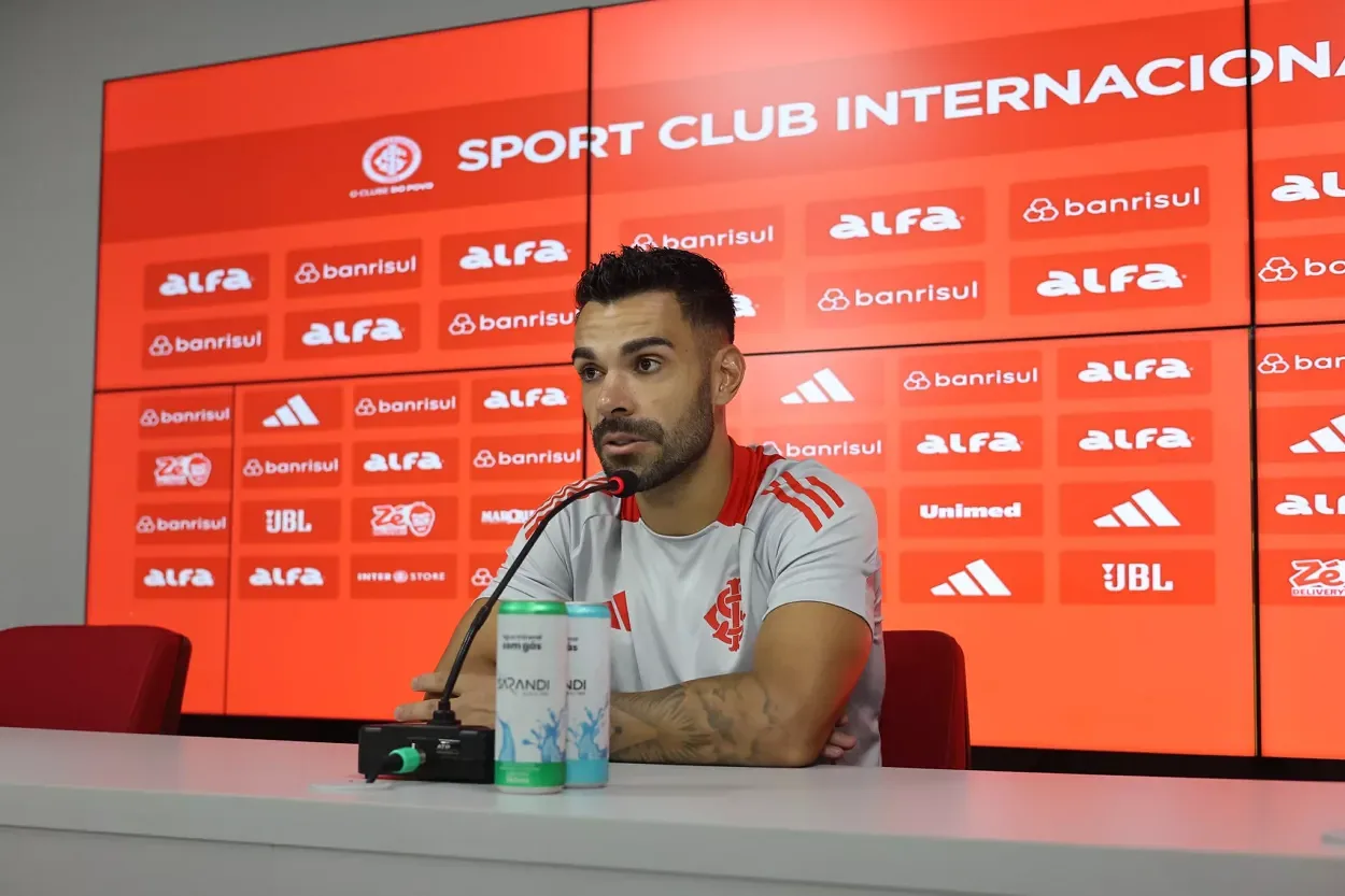 Bruno Henrique mostra desejo de renovar contrato com o Inter: 